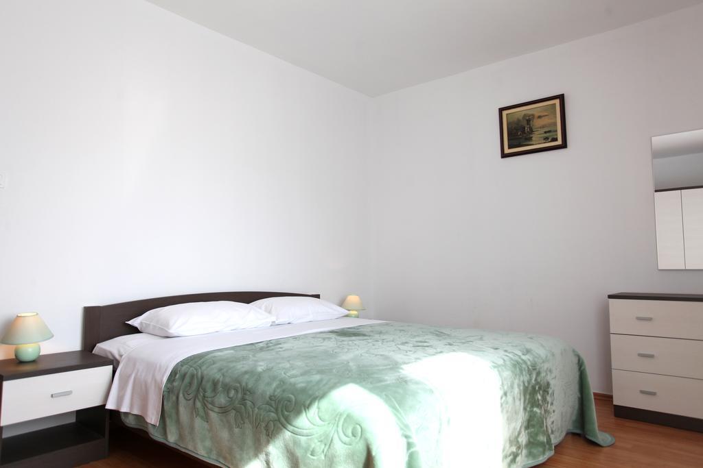 Apartments Ellen Банджоле Экстерьер фото