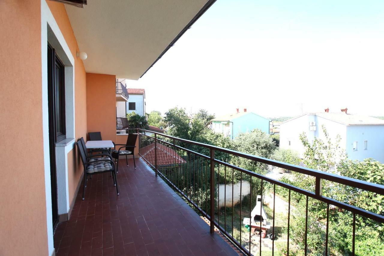 Apartments Ellen Банджоле Экстерьер фото